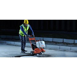 CC120-2 Piła przecinarka do betonu i asfaltu CONMEC